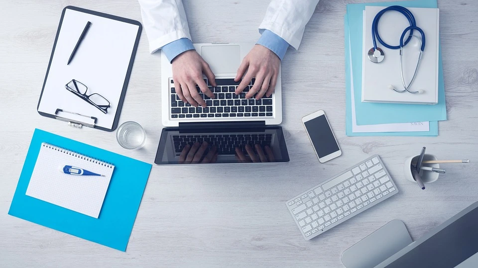 Unlocking the Benefits of Cloud-Based Healthcare Solutions for Web Developer